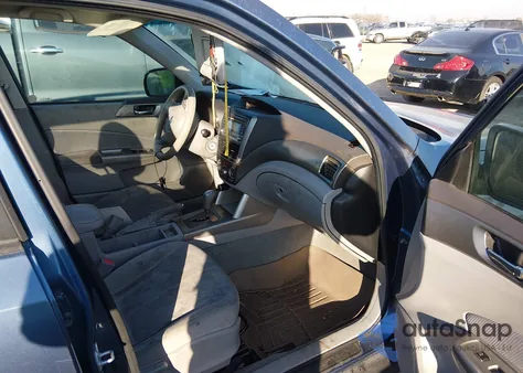 2010 Subaru Forester 2.5X Premium из США, поврежденный, VIN JF2SH6CC0AH714628